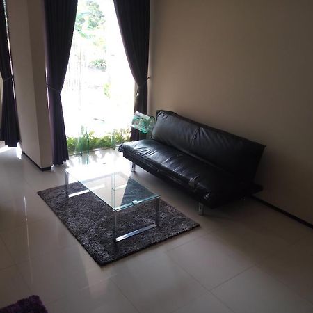 יוגיאקרטה Jaya Homestay מראה חיצוני תמונה